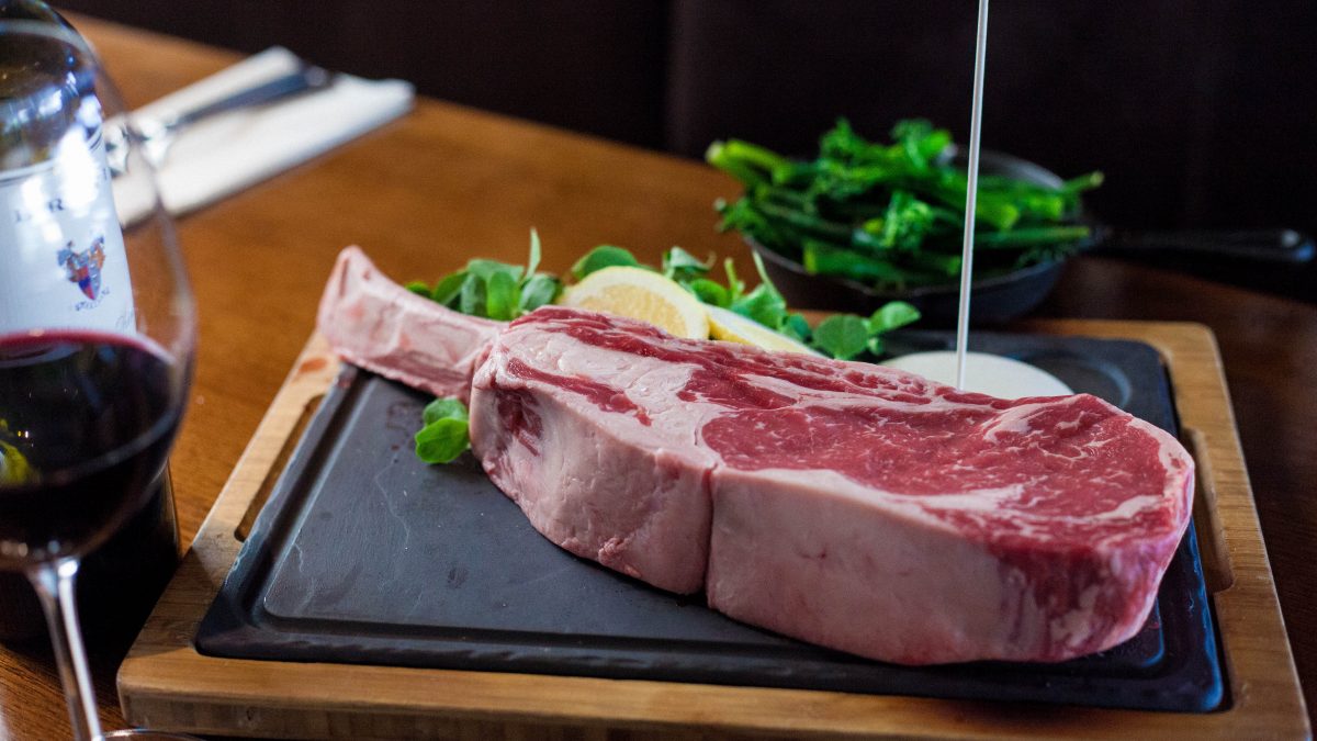 Recipe: Tomahawk baked in clay